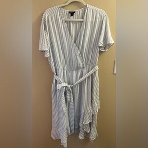 Torrid V Neck Wrap Dress Size 2